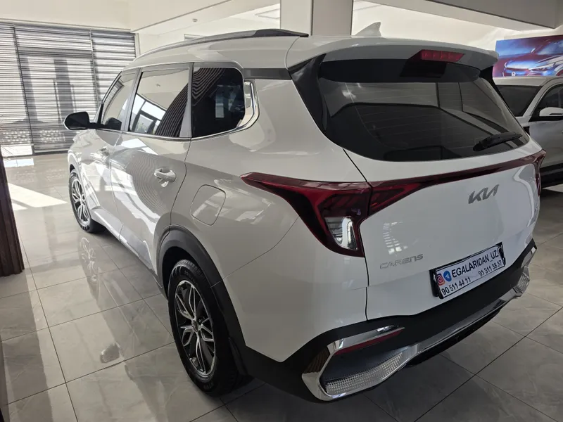 Kia carens 2024 full — фото 3