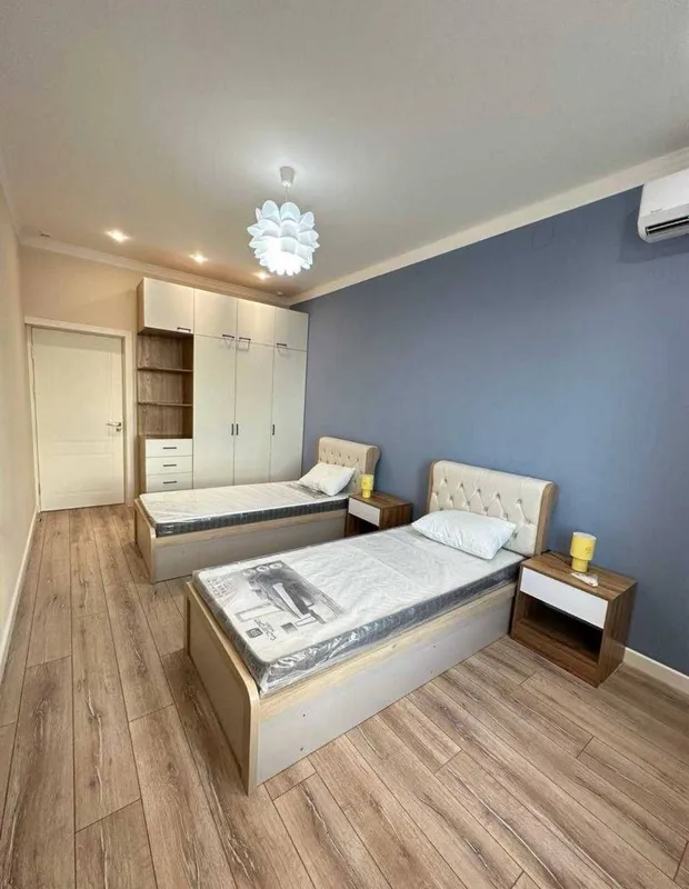 Golden hause 4 komt Mirabad 1