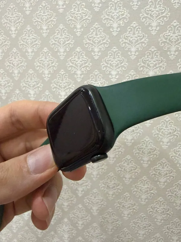 Apple Watch 7 41mm GPS WiFi 7 Apple Watch 7 41mm GPS WiFi 7