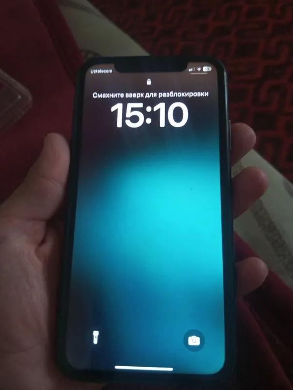 Крышка iPhone XR сломана 1 Крышка iPhone XR сломана 1