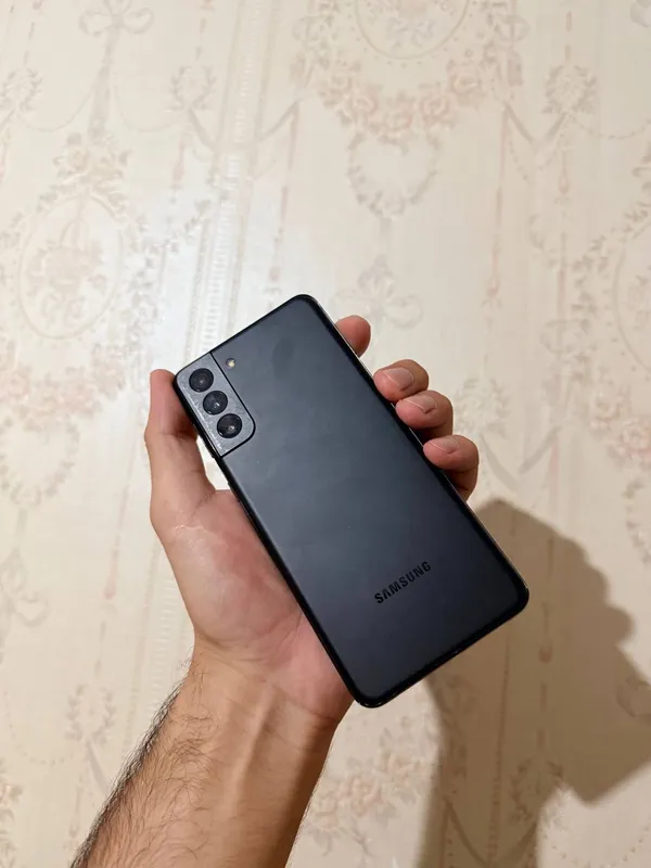 Samsung Galaxy S21 Plus 1