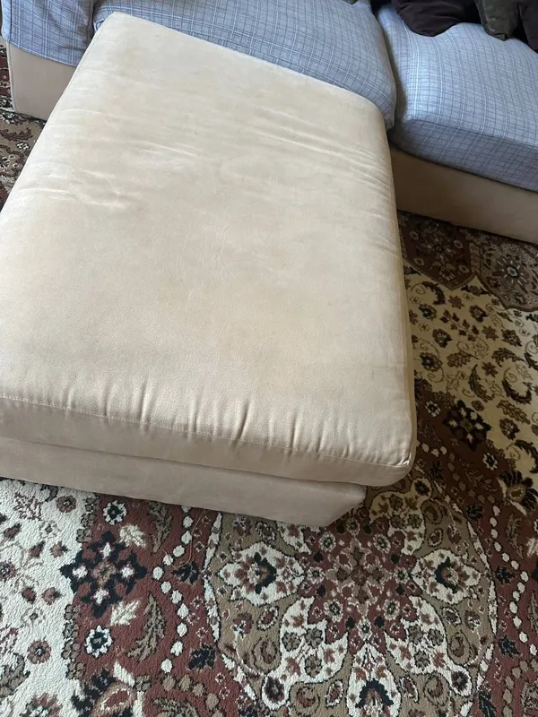 Holati, oʻrtacha 7 ta katta podushka 10 ha kichkina bor razmer katta
