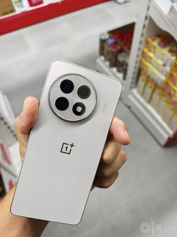 Oneplus ace 5 12/256 1 Oneplus ace 5 12/256 1