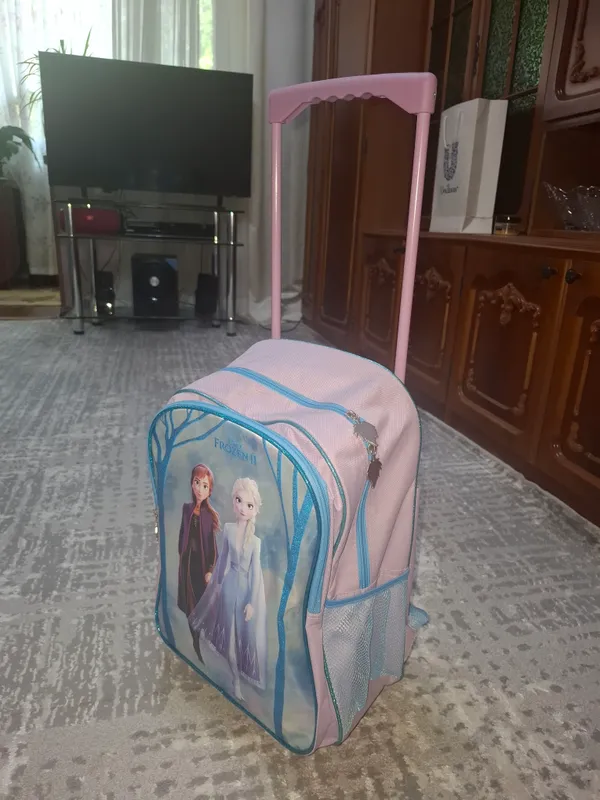 Продам рюкзак для девочки