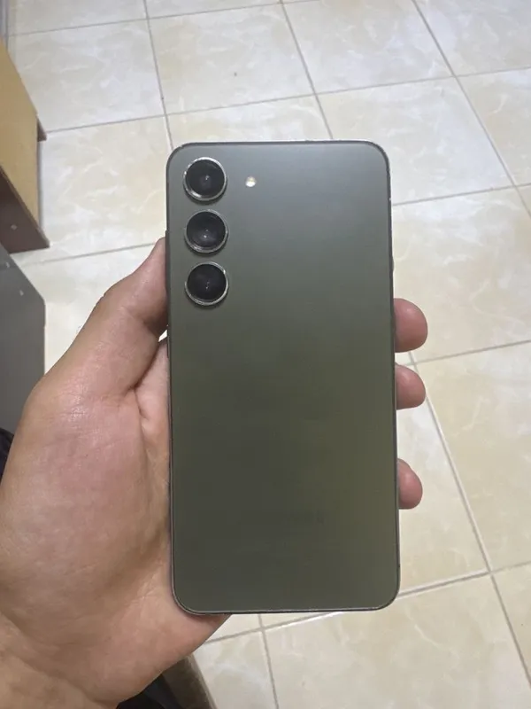 Продается Samsung S23 2 Продается Samsung S23 2