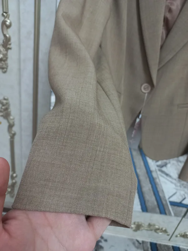 Ayollar kastyum yubkasi