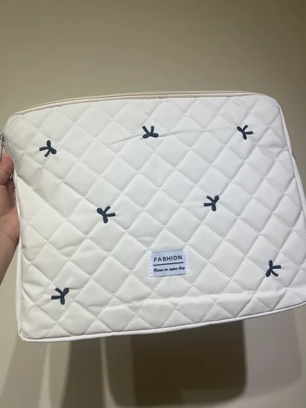 Чехол для ноутбука и MacBook 4