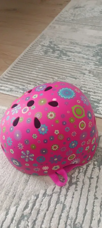 Kız çocuk bisiklet kaskı 3 Kız çocuk bisiklet kaskı 3
