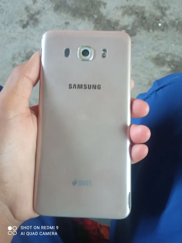 ESKI SINGAN TELEFON SAMSUNG J7 — фото 1