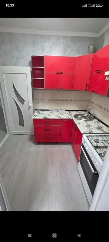 Город Алмалыкий четырех этажного дома первом этаже — фото 3