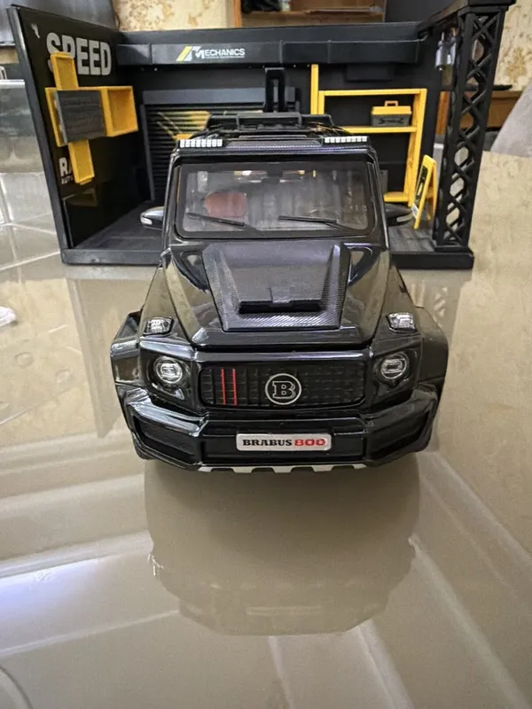 1:24 olchamdagi model avtomobil gelik sotiladi