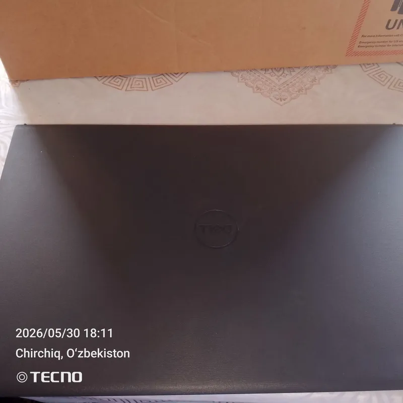 Noutbuk Dell i3