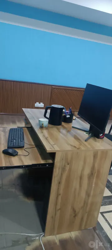 Продаются 2 комплекта столов и стульев для компьютера 2 Продаются 2 комплекта столов и стульев для компьютера 2