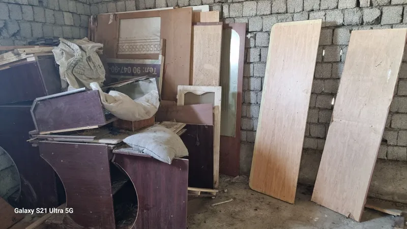 Продам шифонер и торговый прилавок