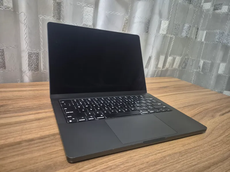 MacBook Pro 2023 M3 Pro 2 MacBook Pro 2023 M3 Pro 2