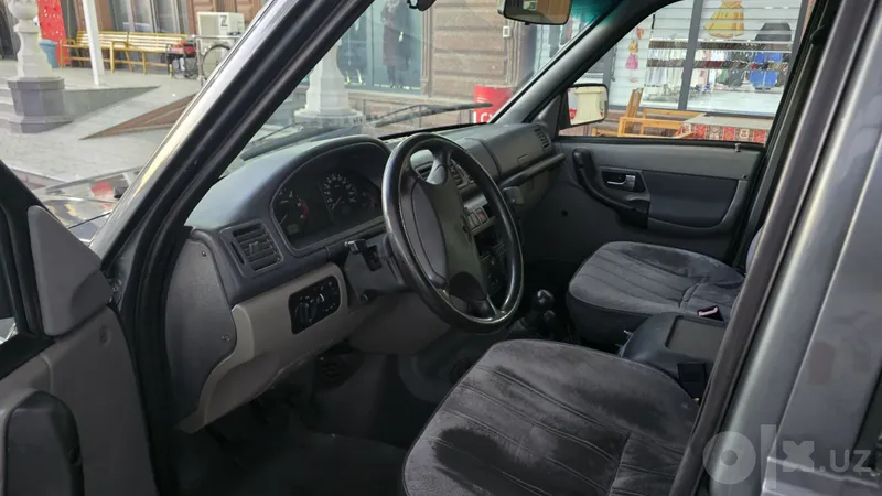 Uaz Patriot 2006 yil polni uzimiz uchun qilib chiqilgan 7200$ 4 Uaz Patriot 2006 yil polni uzimiz uchun qilib chiqilgan 7200$ 4