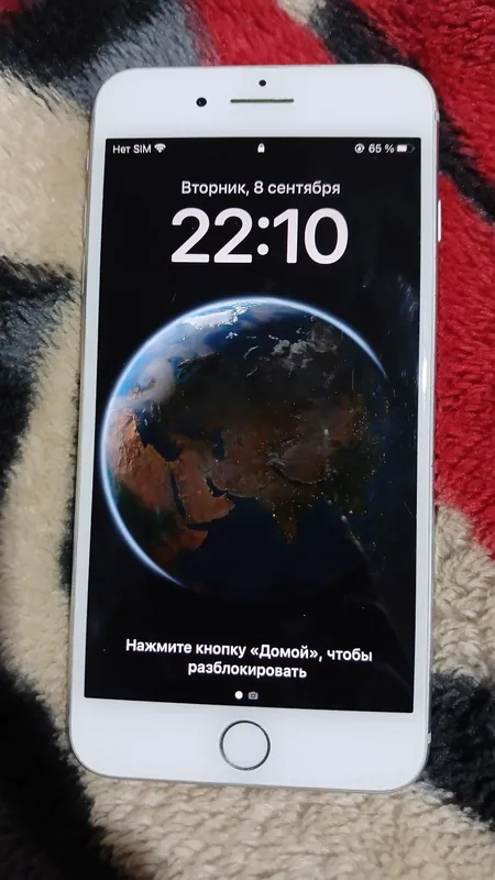 iPhone 8 Plus 64 ГБ 6 iPhone 8 Plus 64 ГБ 6