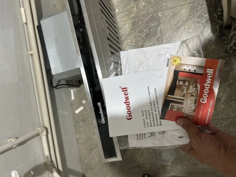 Продам Кухонную вытяжку Goodwell T6490x