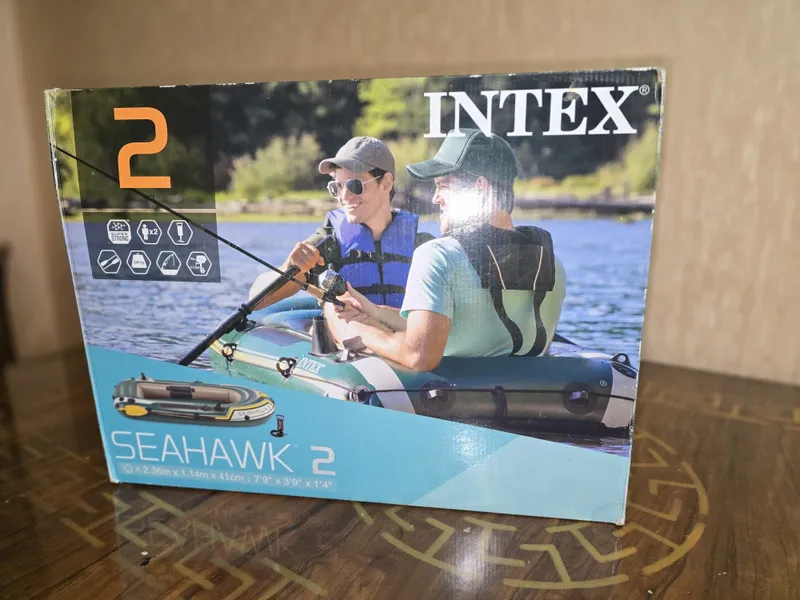 Продам Новую Лодку INTEX Полный комплект