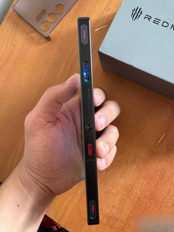 Red Magic 10 Pro+ 24/1TB, ideal holat 5 Red Magic 10 Pro+ 24/1TB, ideal holat 5