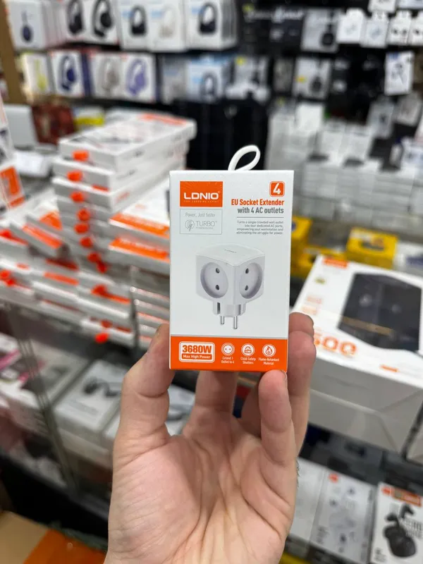 Четверник power adapter Ldnio