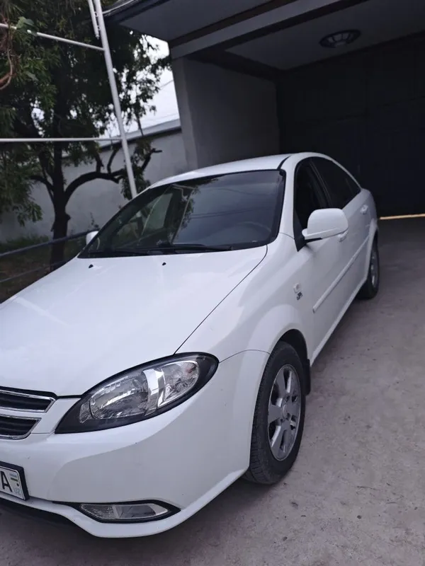 Lacetti Gentra 2008 yil 1.8 avtomat — фото 1