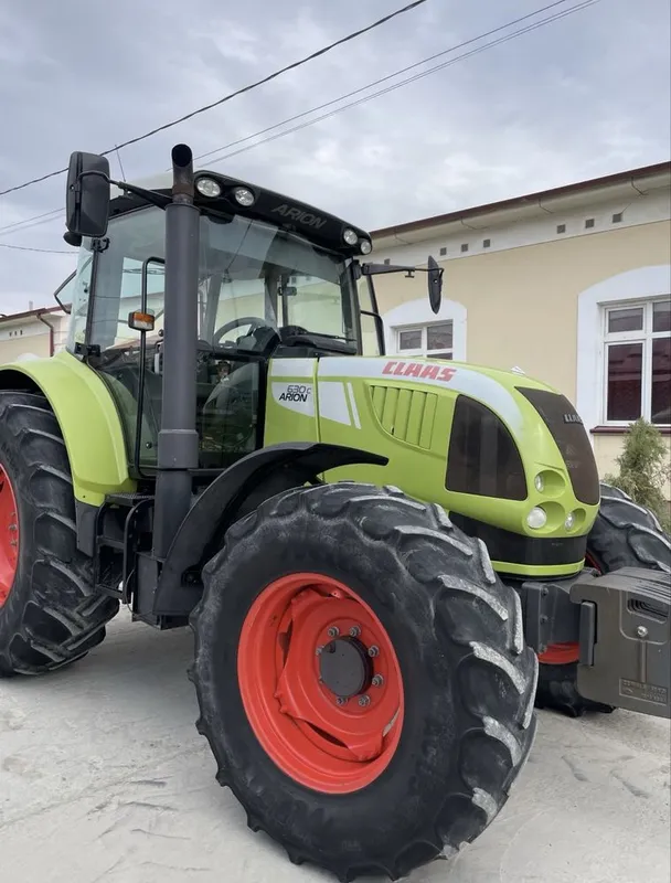 Traktor Arion class 630