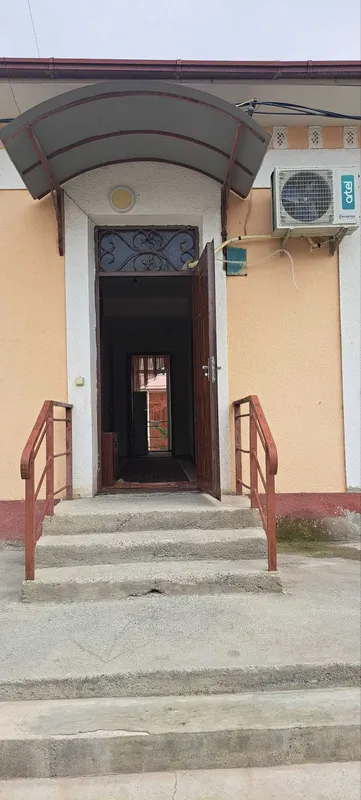 2 sotikli kotej sotiladi Aeroport tarafda