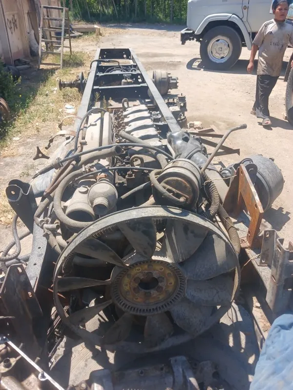 Hovo motor karobkasi sotiladi