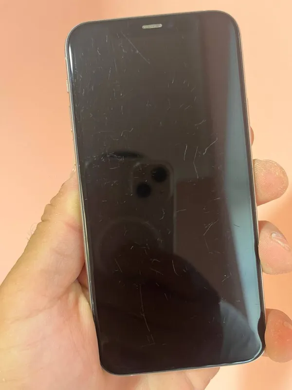 iPhone 11 pro vakum 2 iPhone 11 pro vakum 2