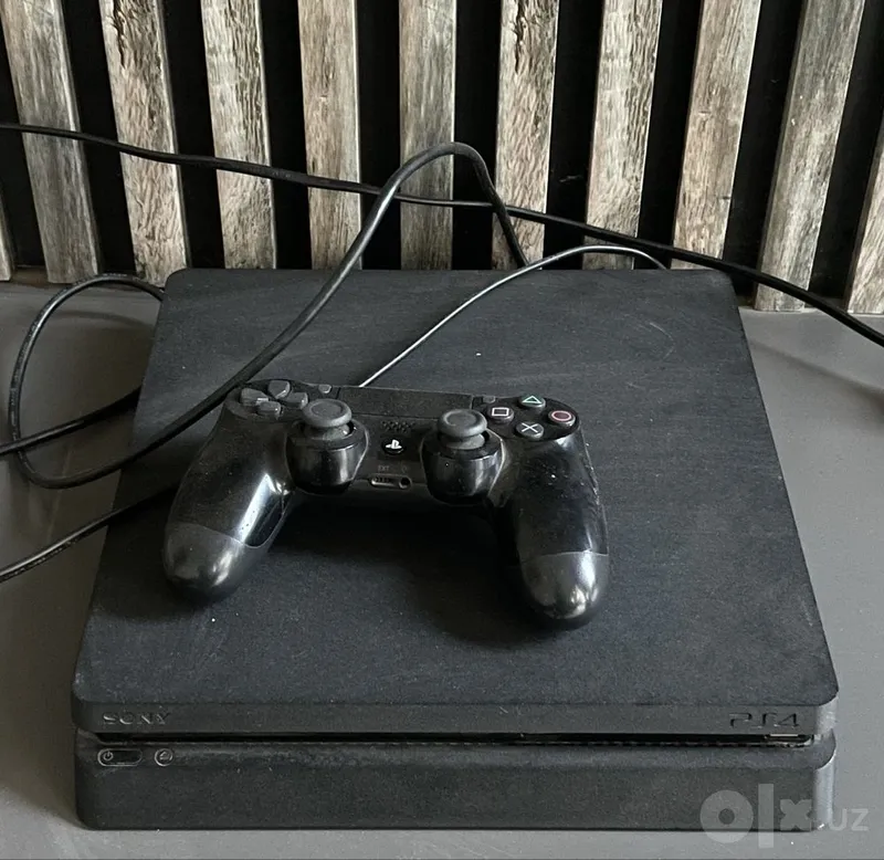 playstation 4 slim 1Tb 1 playstation 4 slim 1Tb 1